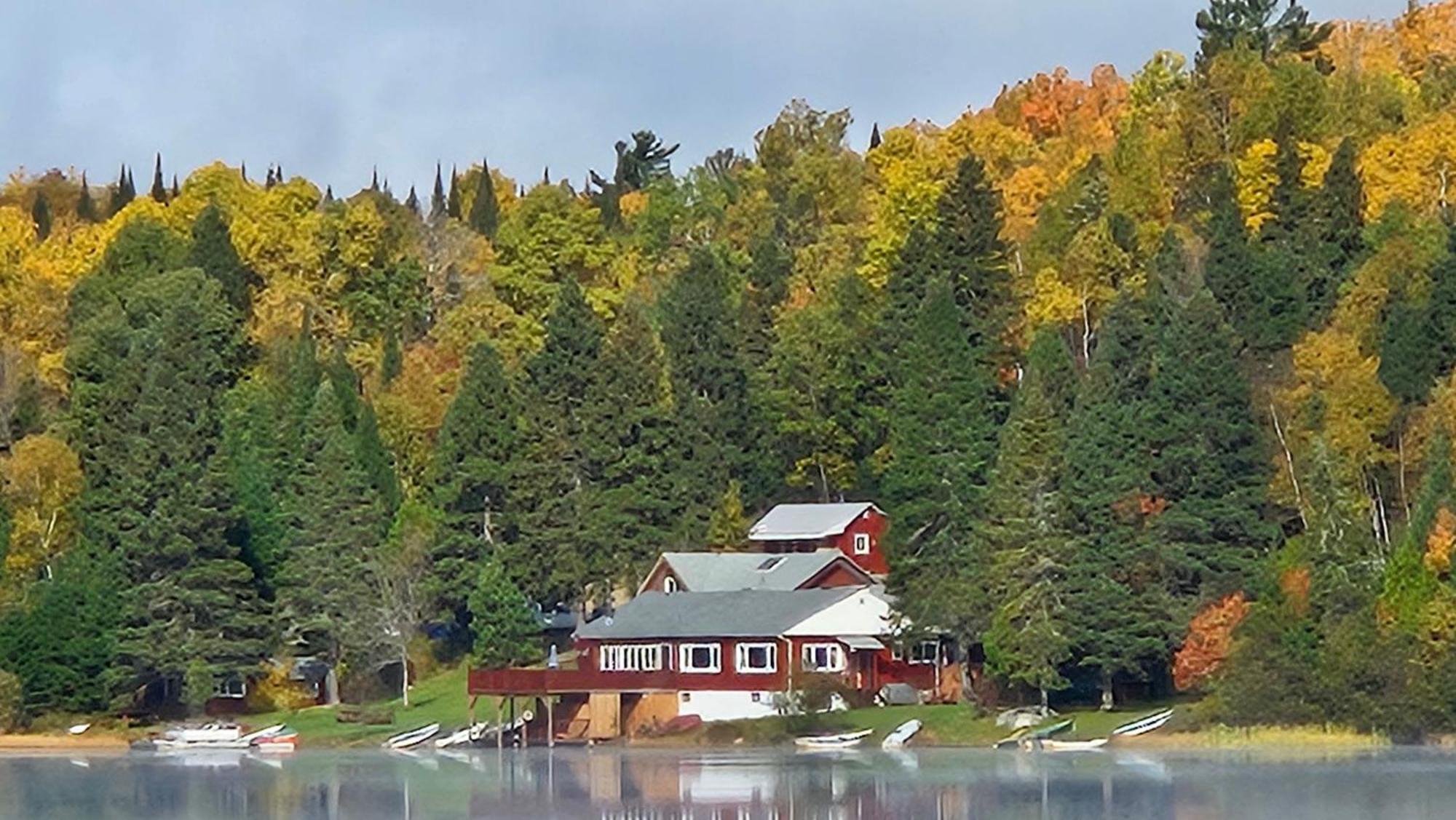 Kan-A-Mouche Pourvoirie Auberge Et Chalets Saint-Michel المظهر الخارجي الصورة