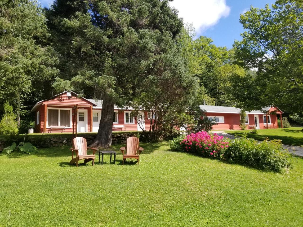 Kan-A-Mouche Pourvoirie Auberge Et Chalets Saint-Michel المظهر الخارجي الصورة