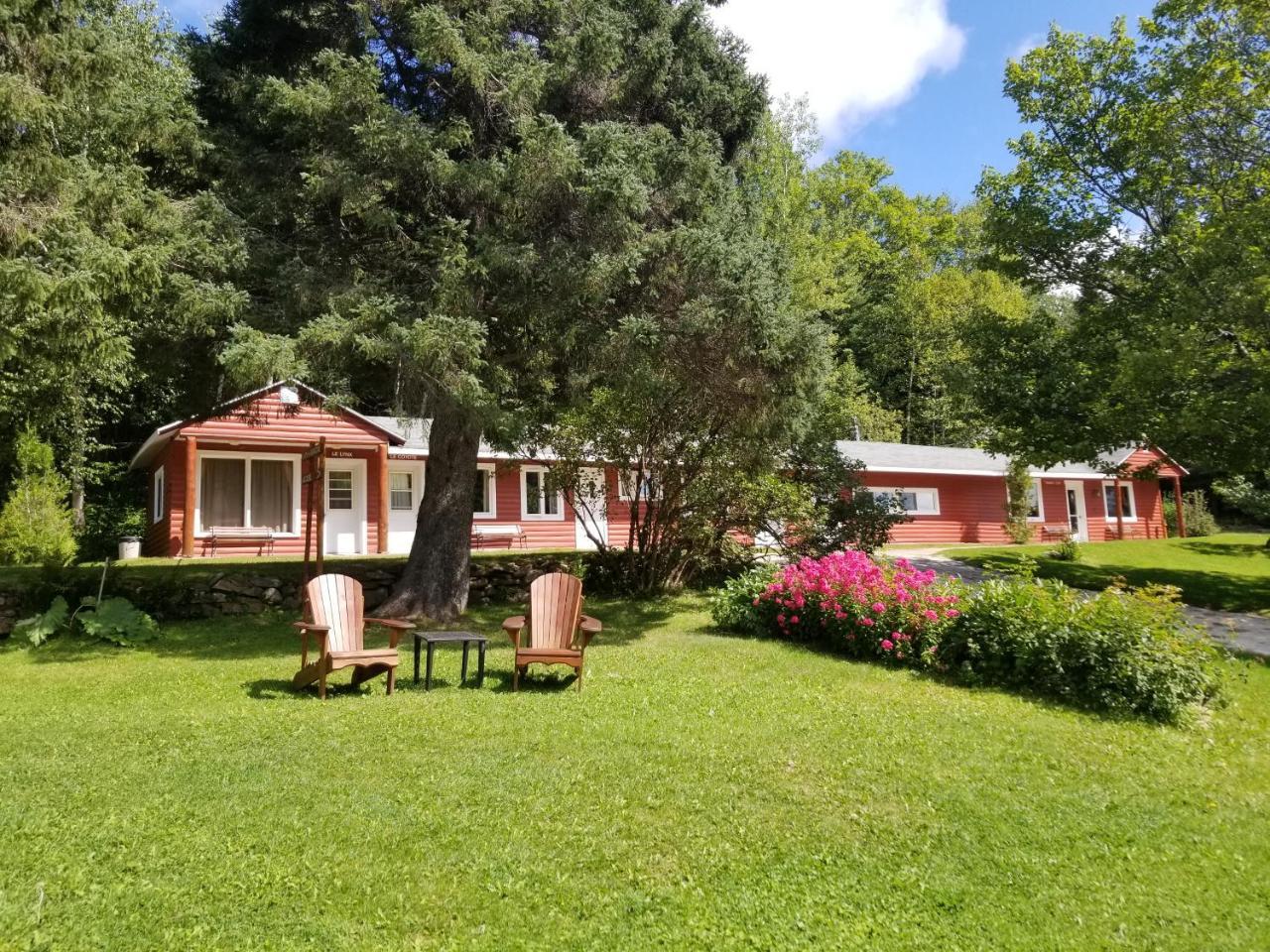 Saint-Michel Kan-A-Mouche Pourvoirie Auberge Et Chalets المظهر الخارجي الصورة